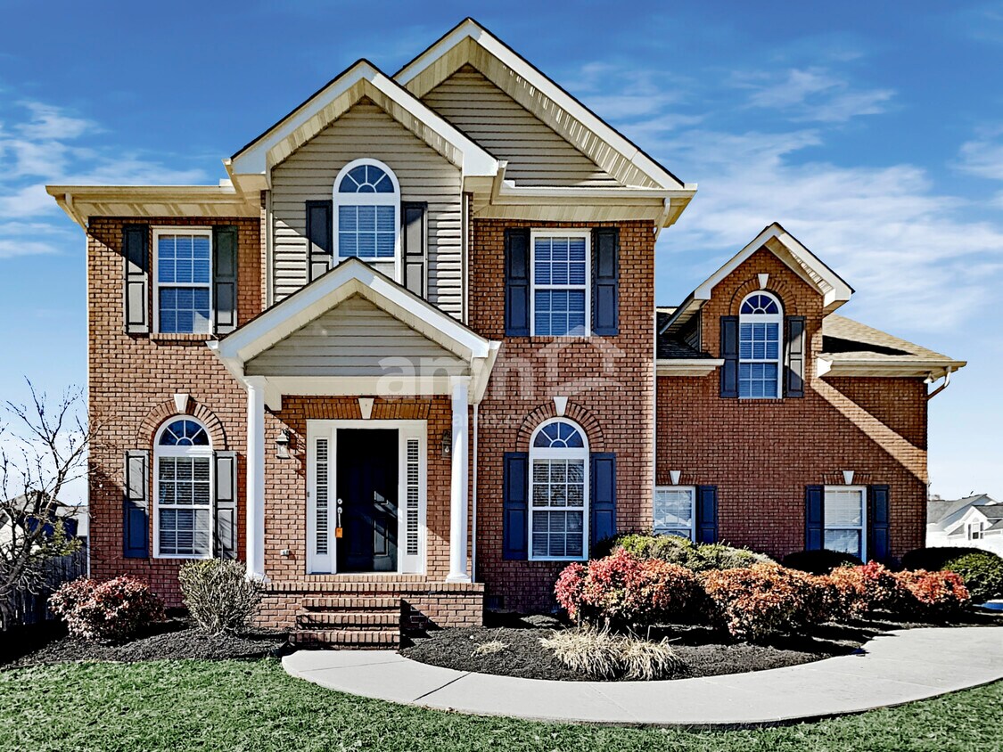 Primary Photo - 3323 Grassy Pointe Ln