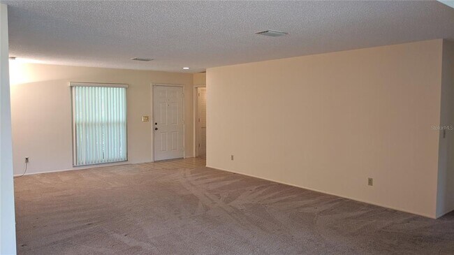 Foto del edificio - 7127 Fairway Bend Ln