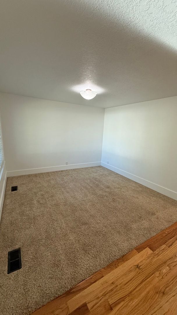 Building Photo - Large Single Family Lehi Home available now!