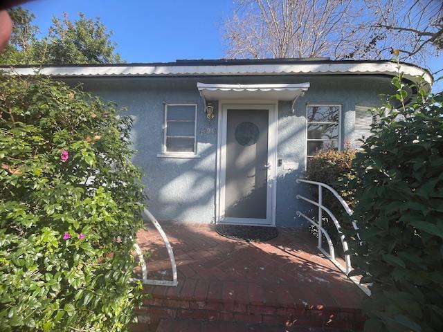 Building Photo - 10913 Moorpark St