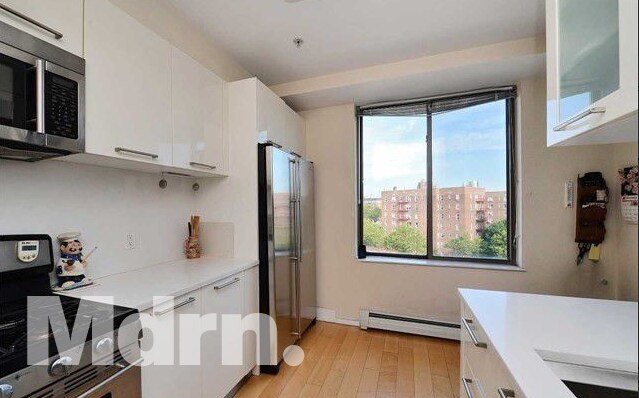 Foto del edificio - 3542 73rd St