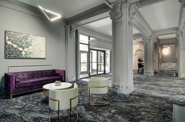 Foto del edificio - The Buckingham / The Commodore / The Parkway Apartments