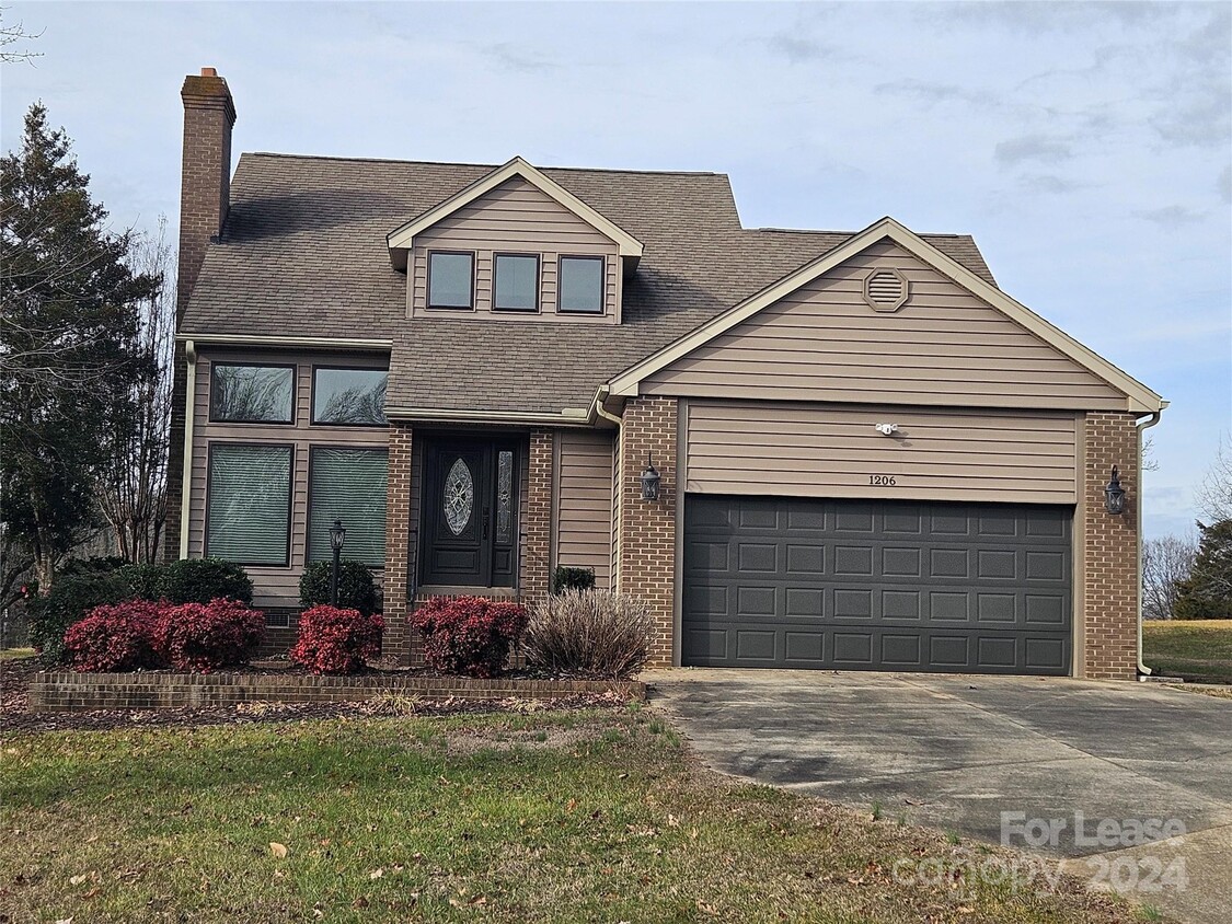 1206 Shearers Rd, Mooresville, NC 28115 House Rental in Mooresville