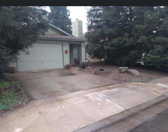 Building Photo - 1599 E Solar Ave