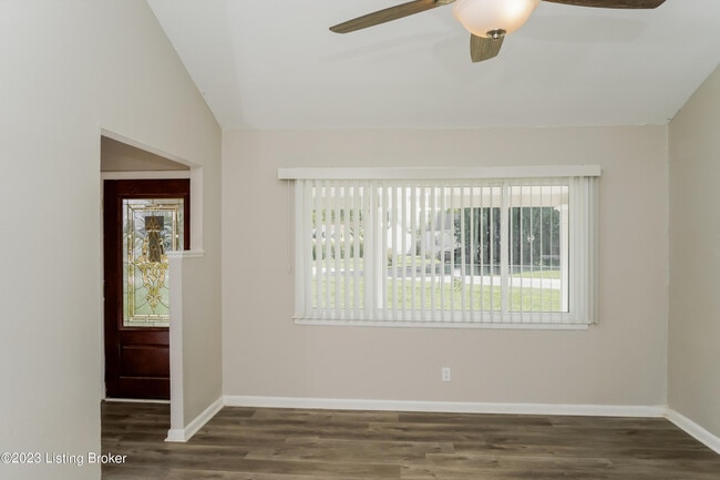 Foto del edificio - 14020 Darwin Blvd