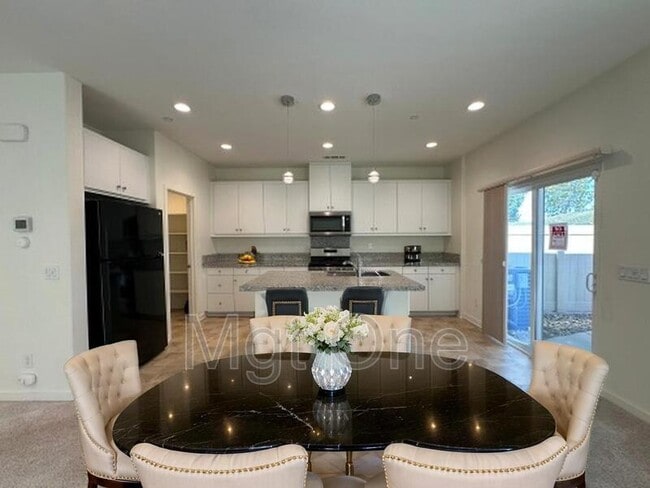 Building Photo - 12844 Sovite Way