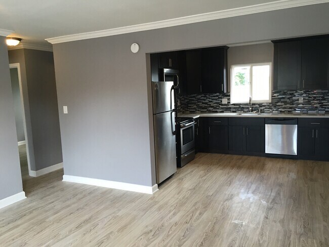 Foto del edificio - Fully Renovated Modern Apartment in A+ Loc...