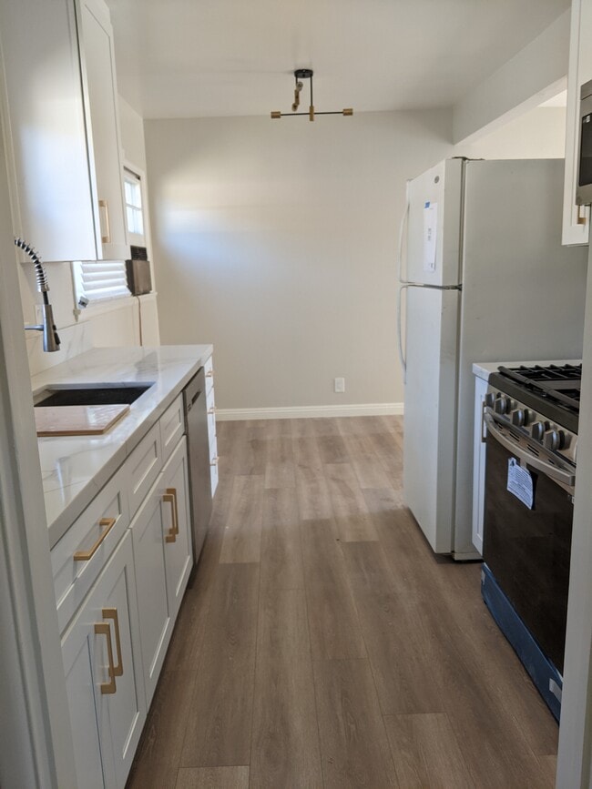 Building Photo - 4513 Castle Ln
