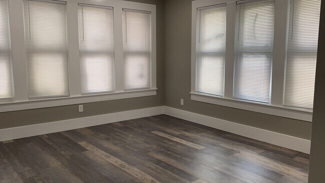 Foto del edificio - 302 W Baylor St