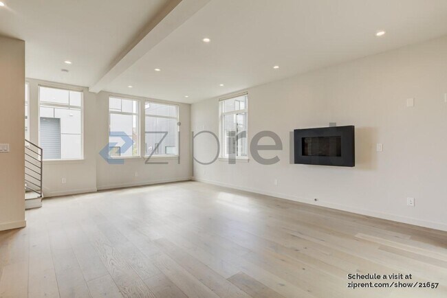 Building Photo - 718 N 49th St