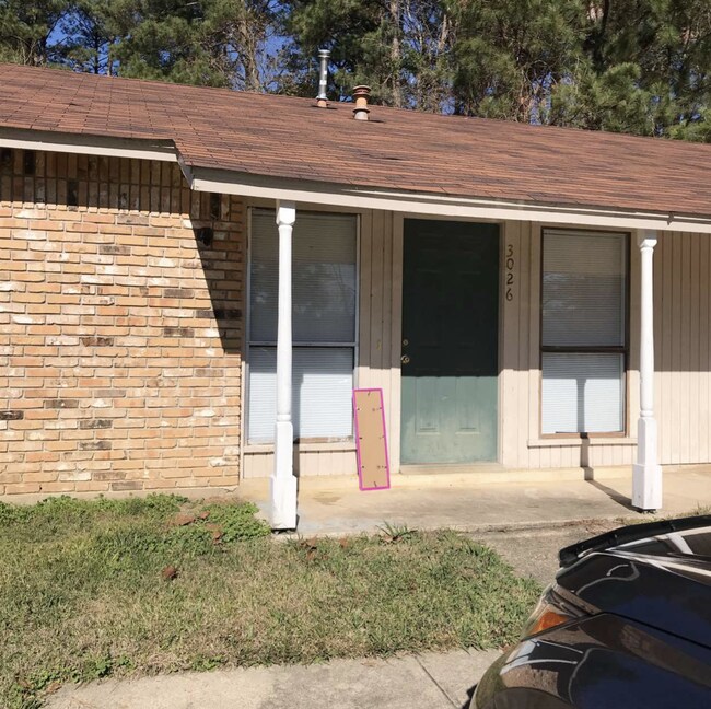 Building Photo - 3026 Courtney Ave