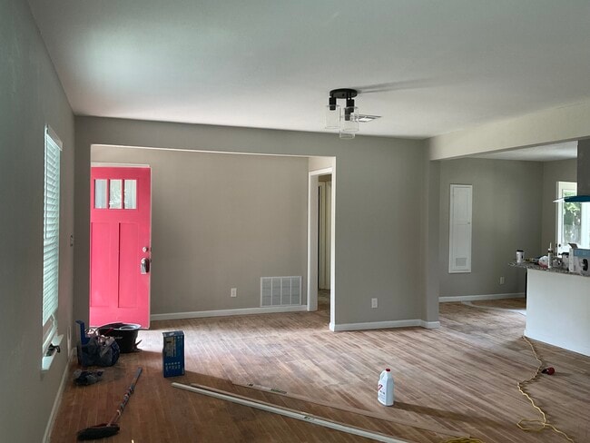 Dinning and entryway - 1709 Nelva St