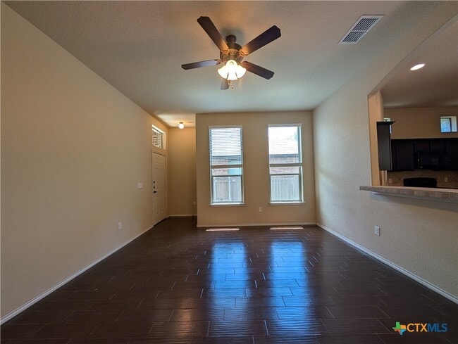 Building Photo - 622 Creekside Cir