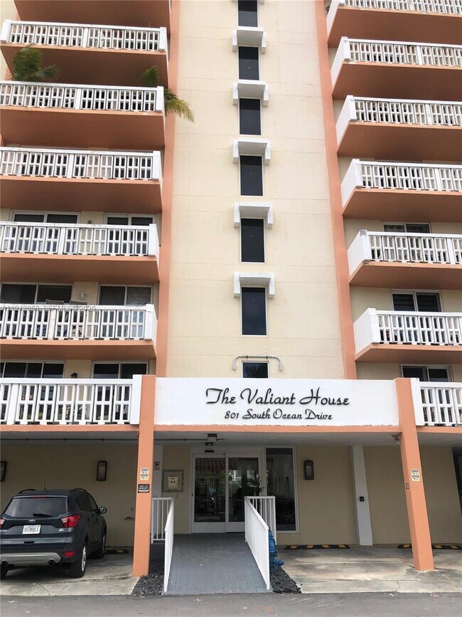 Foto del edificio - 801 S Ocean Dr