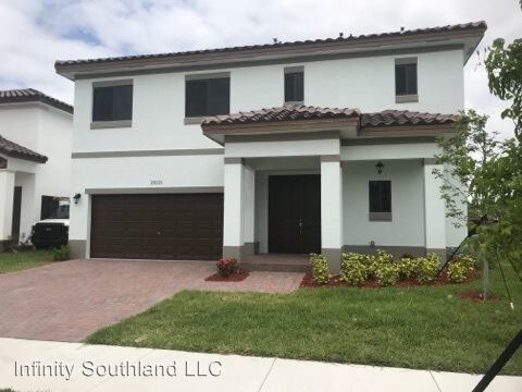 Foto principal - 9520 Harding Ave