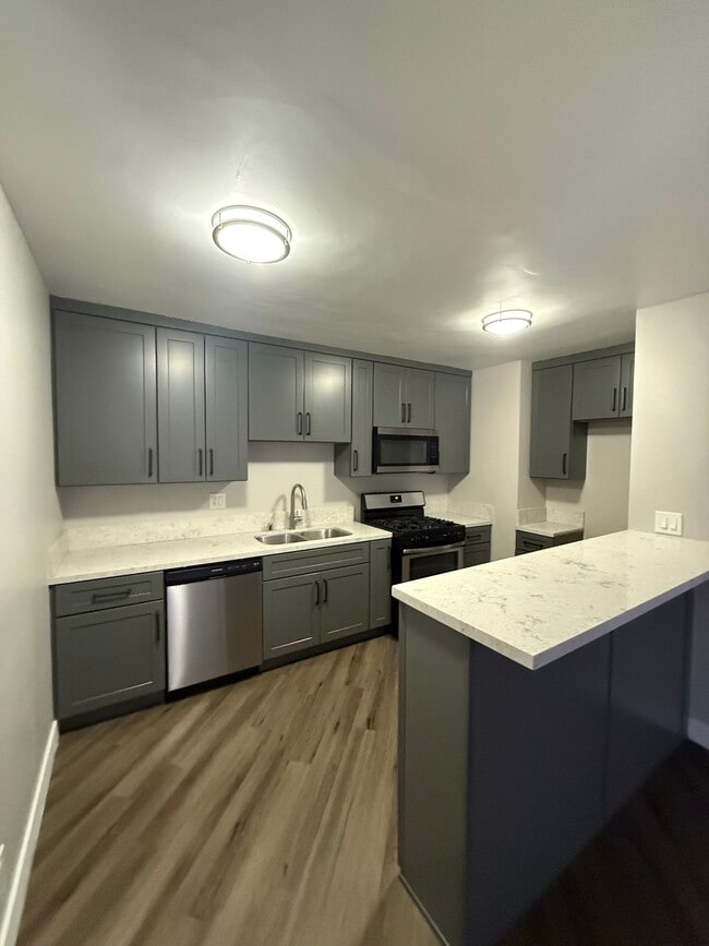 Foto del edificio - 5068 Franklin Ave