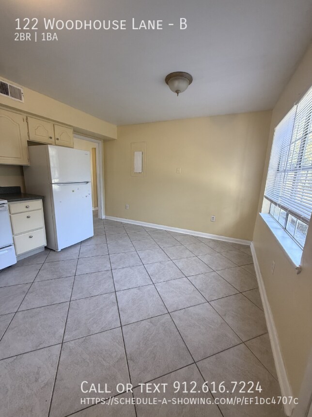 Foto del edificio - 122 Woodhouse Ln