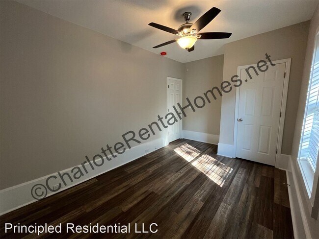 Building Photo - 2 br, 1 bath House - 31 Stowe St
