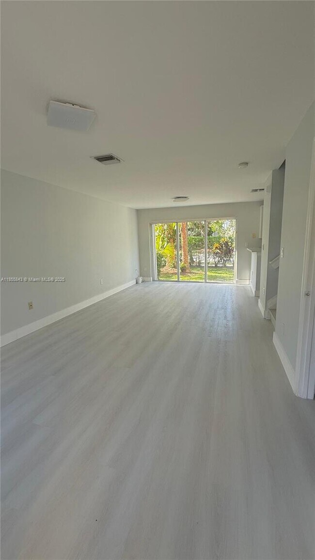 Foto del edificio - 2281 NW 171st Terrace