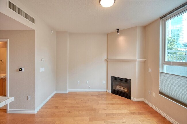 Foto del edificio - 1240 India St