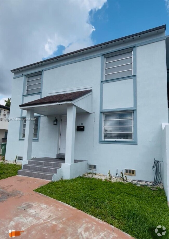 Building Photo - 100 NW 43rd Pl