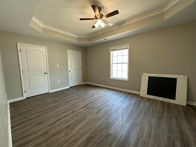 Building Photo - 9005 Landon Ln