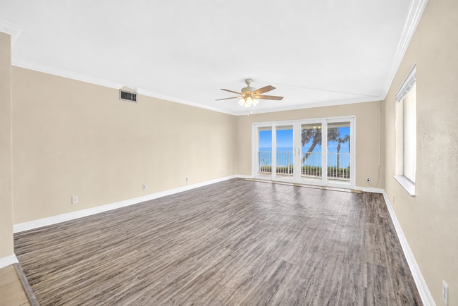 Building Photo - 2760 Ocean Shore Blvd