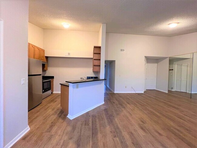 Foto del edificio - 4803 Normandy Pl