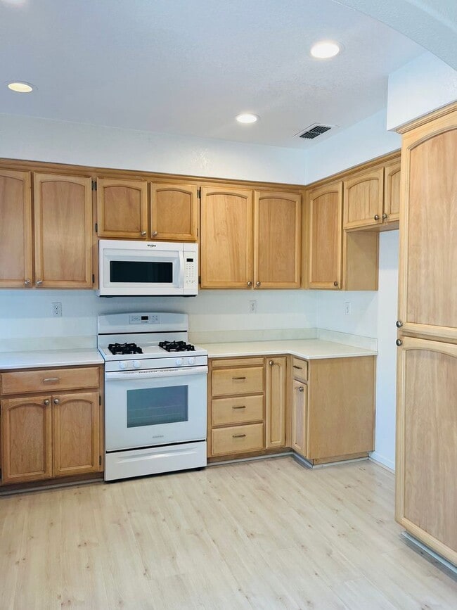 Building Photo - 2 br, 2 bath House - 15 Genoa Court