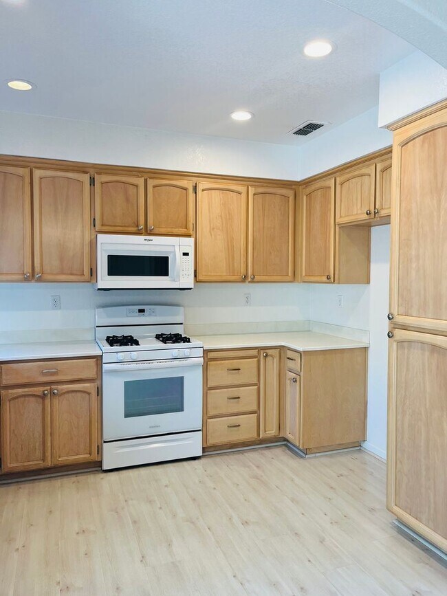 Foto del edificio - 2 br, 2 bath House - 15 Genoa Court