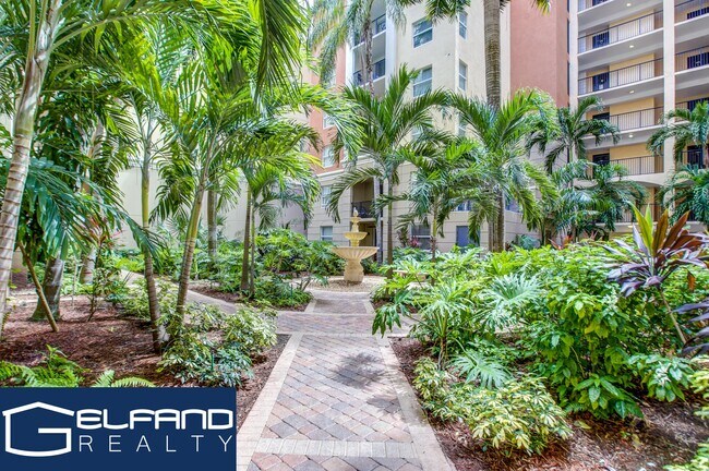 Foto del edificio - 17100 N Bay Rd