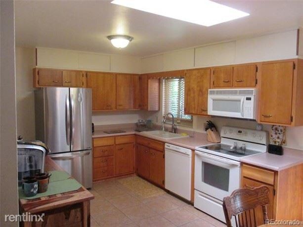 Building Photo - 4 br, 1 bath House - 6799 Lewis Street