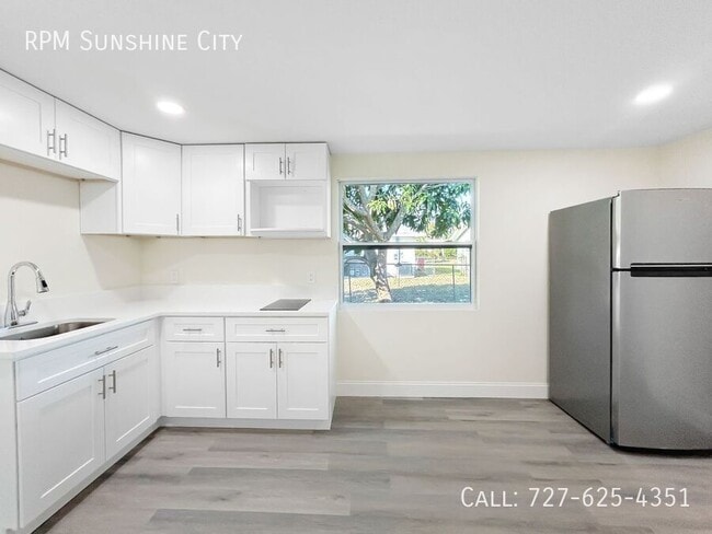 Building Photo - 9814 110th Ln N