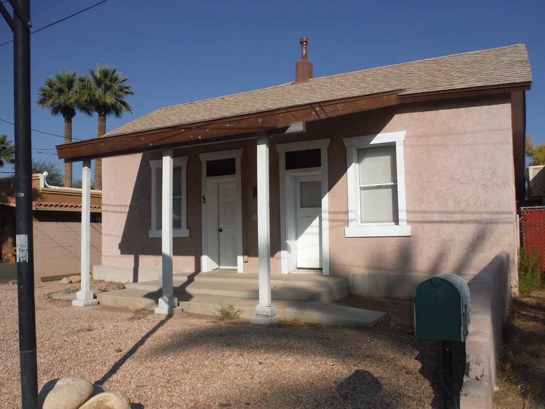 Primary Photo - 48 S Kerkes St