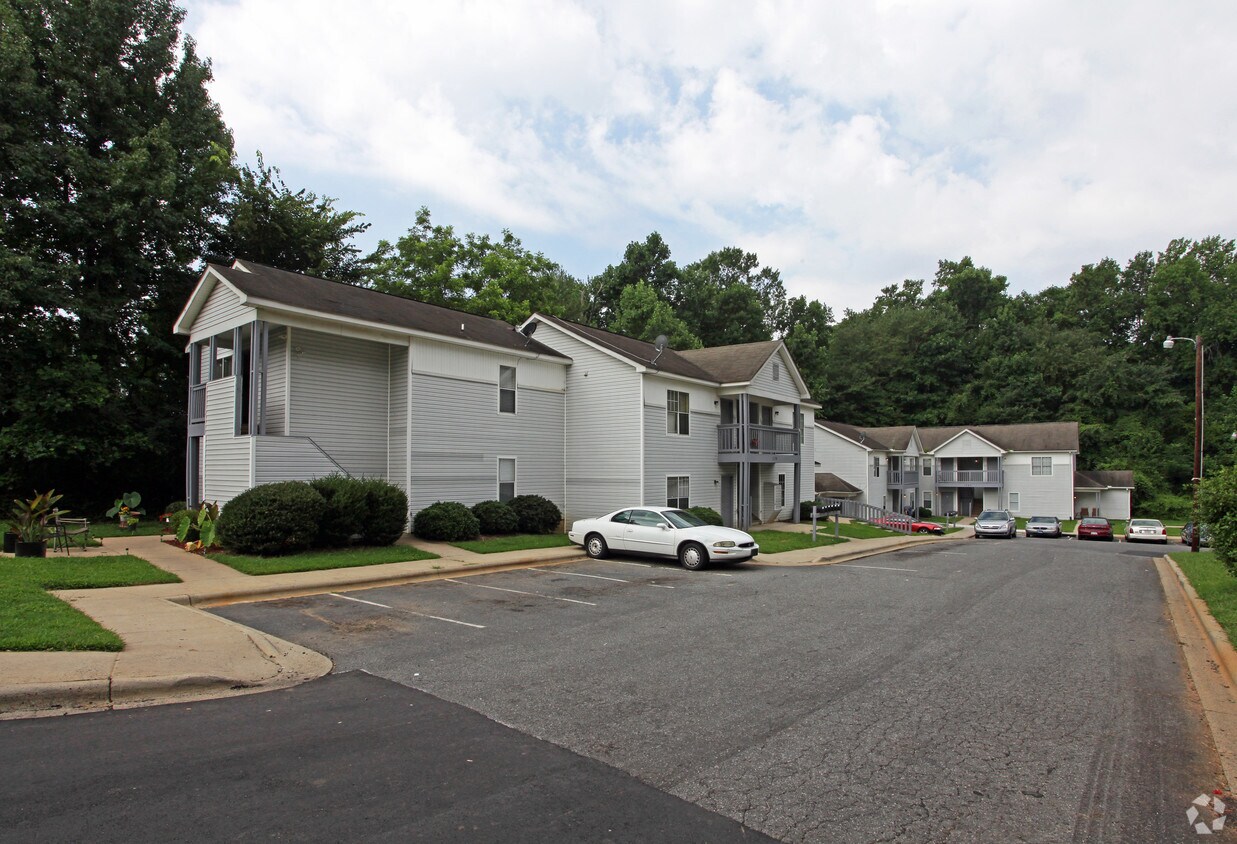 Foto principal - Saratoga Park Apartments