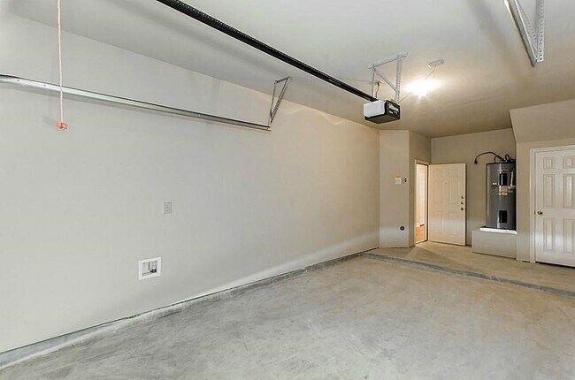 Foto del edificio - 62 Woodland Hills Dr