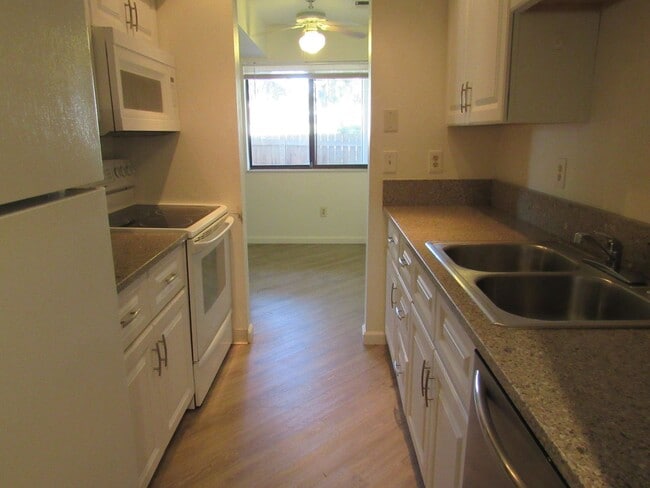 Foto del edificio - 3 bedroom condo in ARVADA