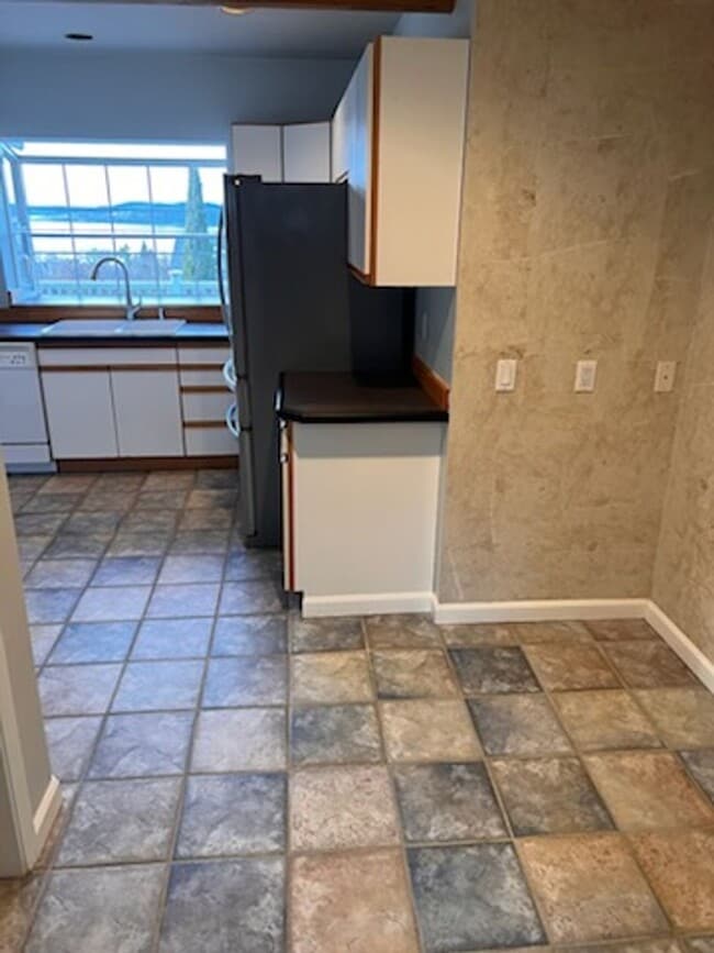 Building Photo - Lovely 2 bedroom home in Steilacoom