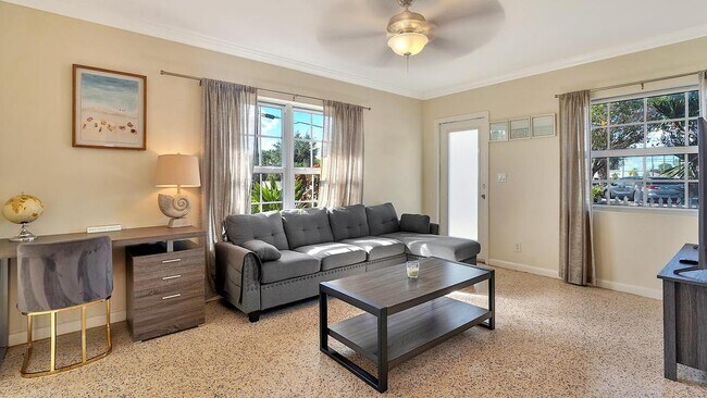 Foto del edificio - 802 N J St