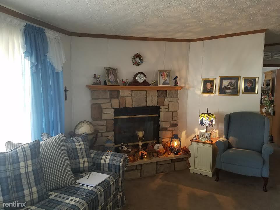 Primary Photo - 1000 Henderson Ave