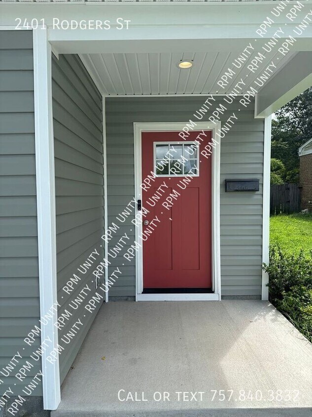 Primary Photo - 2401 Rodgers St