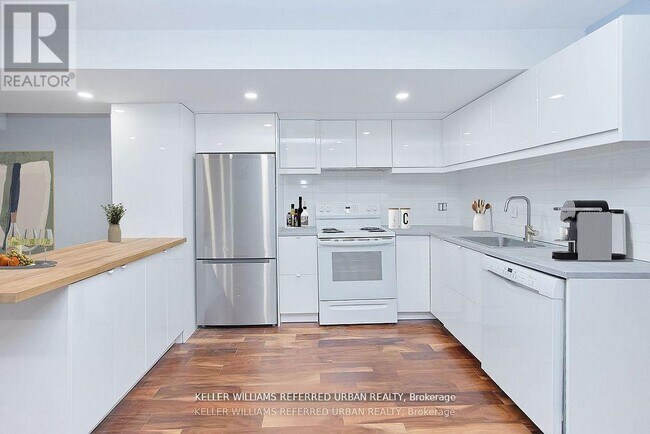 Photo du bâtiment - 253 Cedarvale Ave