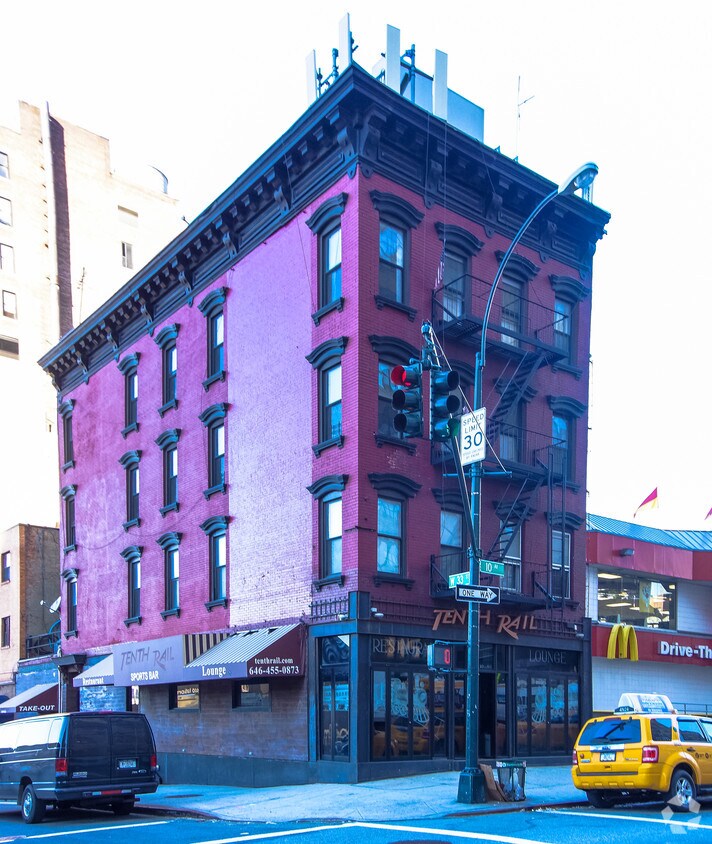 Foto del edificio - 501 W 33rd St