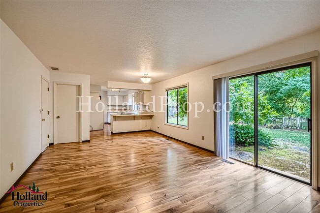 Building Photo - Amazing 3 bedroom home in East Bethany area