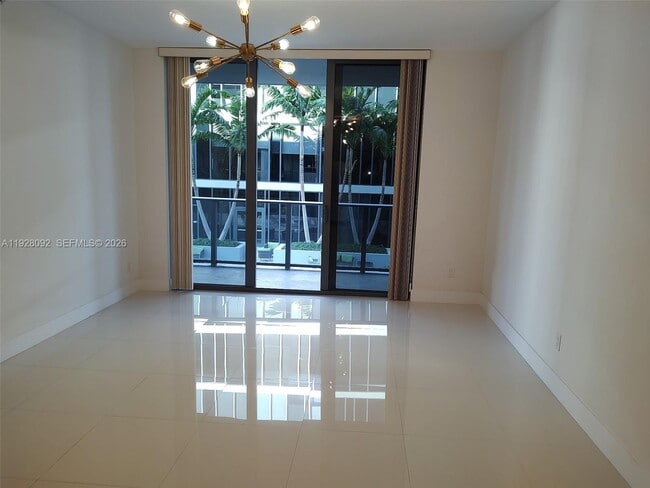 Foto del edificio - 2960 NE 207th St