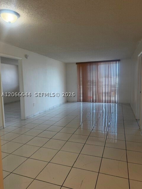 Foto del edificio - 1666 West Dr