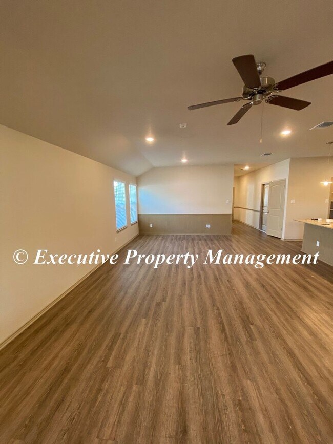 Foto del edificio - 1781 Dryden Ave