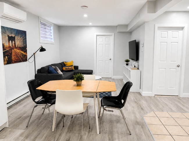 espaces de vie ouverts - 203 Rue Dollard-Des Ormeaux