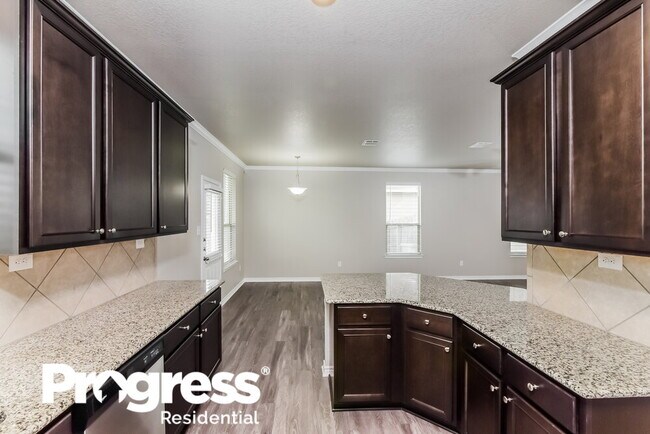 Building Photo - 15407 Delta Pt