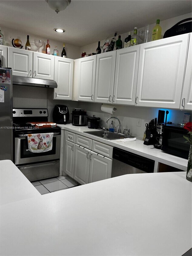 Foto principal - 9004 SW 137th St